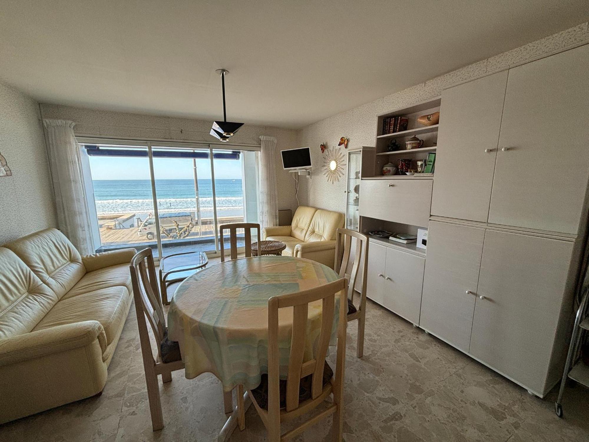 Appartement T2 Avec Balcon Et Vue Mer, 1Er Etage, Ascenseur, Tv, Cuisine Equipee - Fr-1-197-466 لي سابلِ دولونْ المظهر الخارجي الصورة